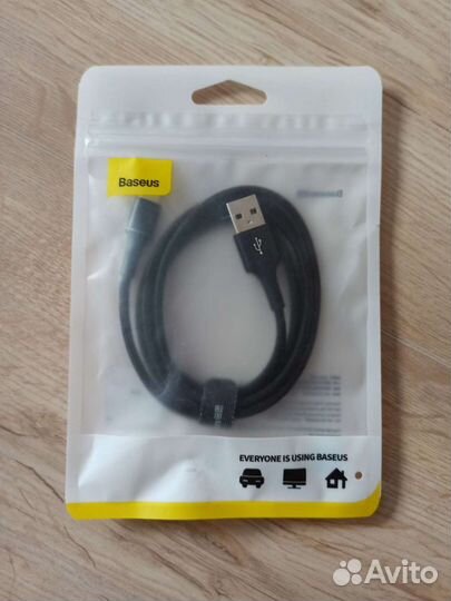 Кабеля USB-microUSB, USB- type C, USB-Lightning