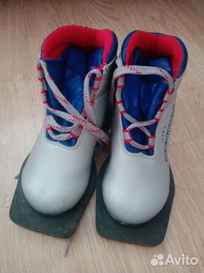 Лыжные ботинки детские