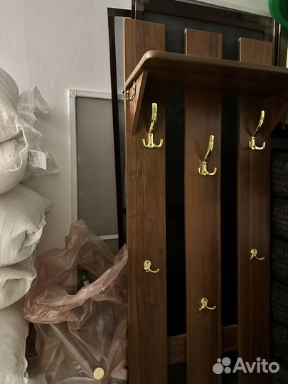 Трюмо и вешалка