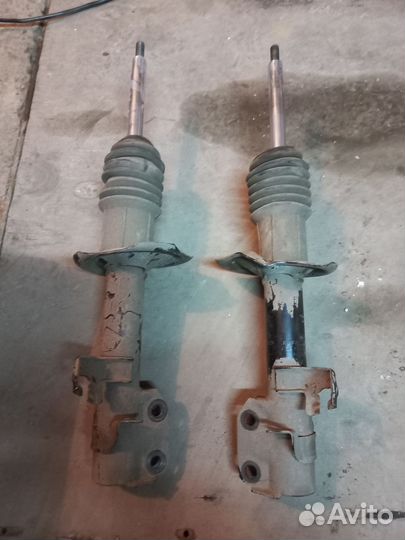 Продам амортизаторы probox комплект