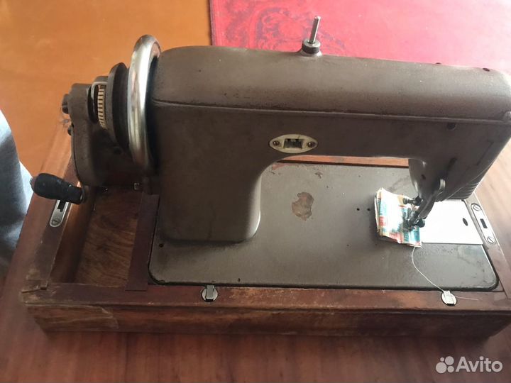 Швейная машина чайка