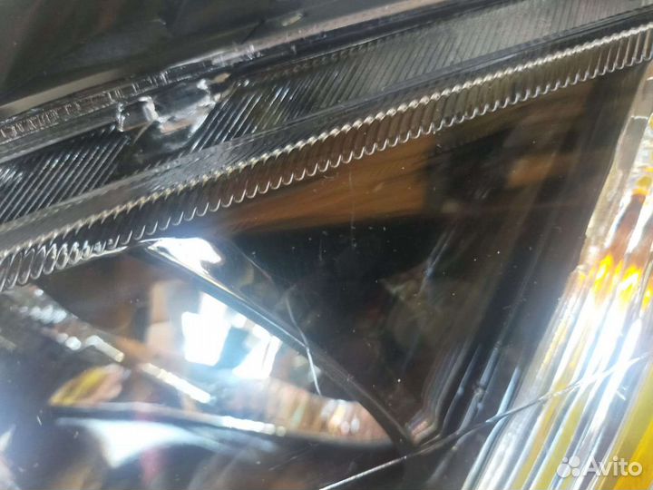 Фара Ford Focus 2