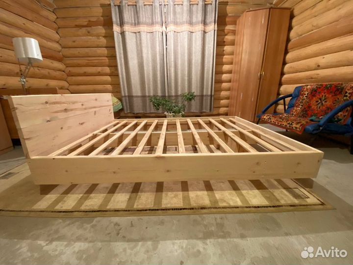 Продам полутороспальную кровать