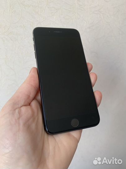 iPhone 8 Plus, 64 ГБ