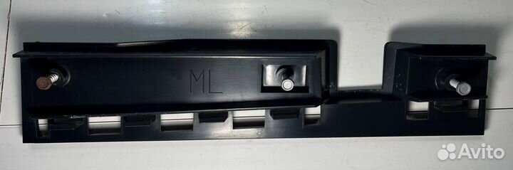 Кронштейн левого порога BMW E87