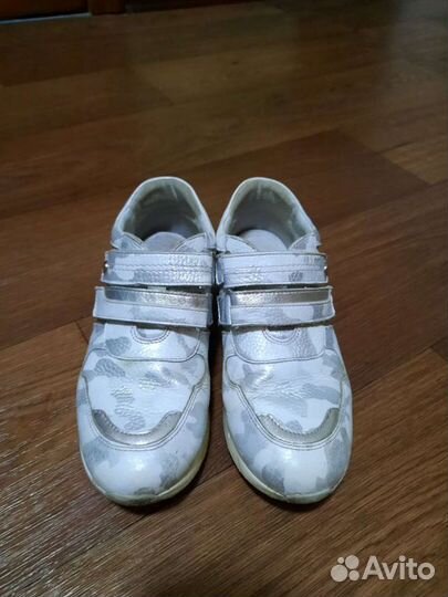 Ботинки, кроссовки 34 р-р