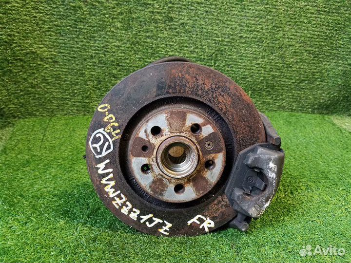 Ступица передняя правая Volkswagen Golf 4 1J1