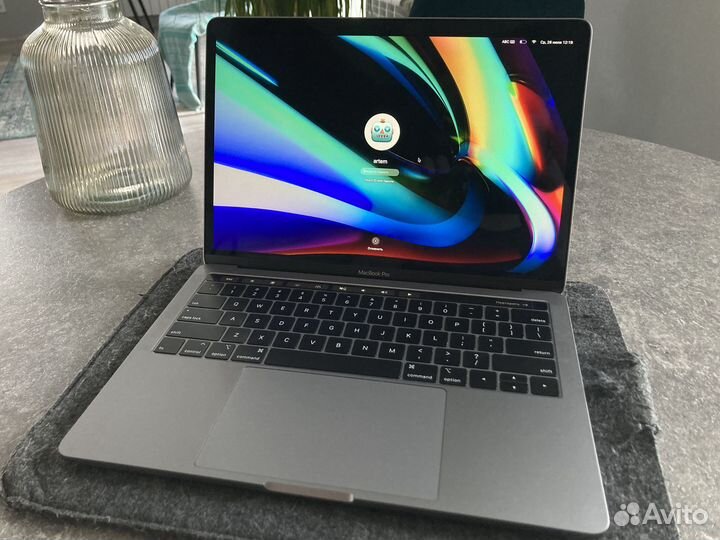 Apple Macbook Pro 13 2019 8/128/i5 143 цикла