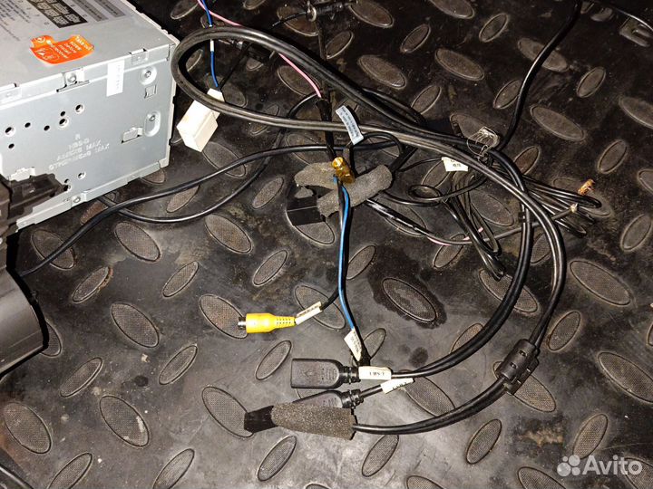 Штатная магнитола Тойота Хайлендер