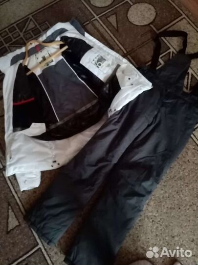 Горнолыжный костюм женский