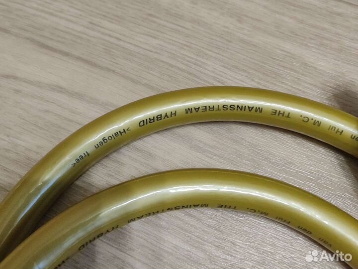 Кабель питания VAN DEN HUL M.C. вилка Япония