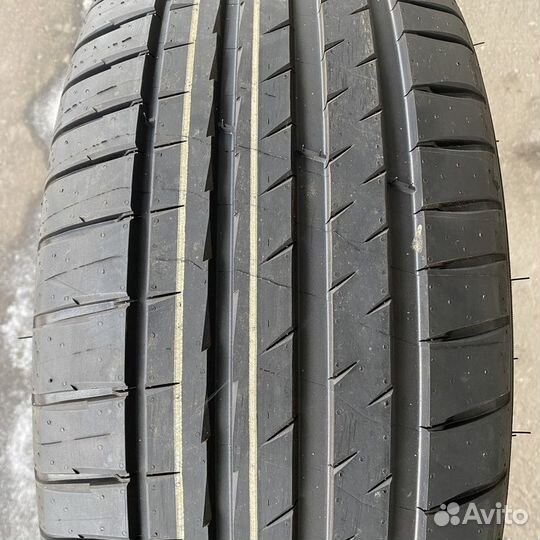 Michelin Pilot Sport 4 225/55 R19 Y