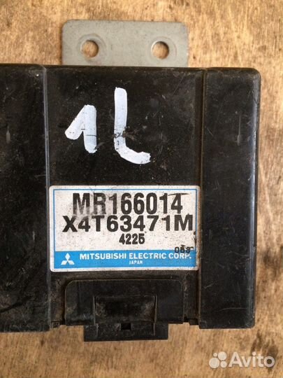 Mitsubishi L200 Блок электронный