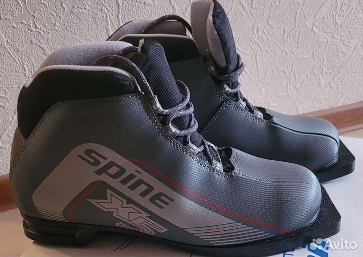 Лыжные ботинки новые