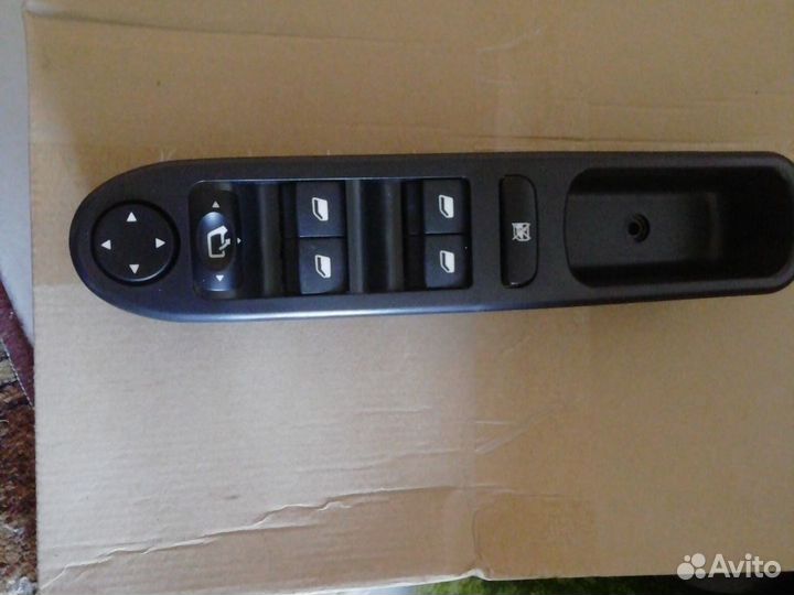 Центральный блок управление стеклоподьемника