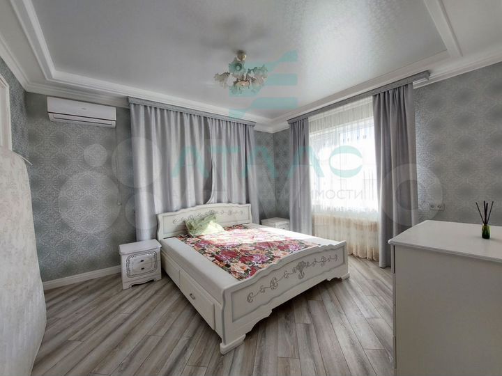 Дом 183 м² на участке 25 сот.