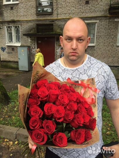 Цветы с оформлением 25,51, 101 розы эквадор