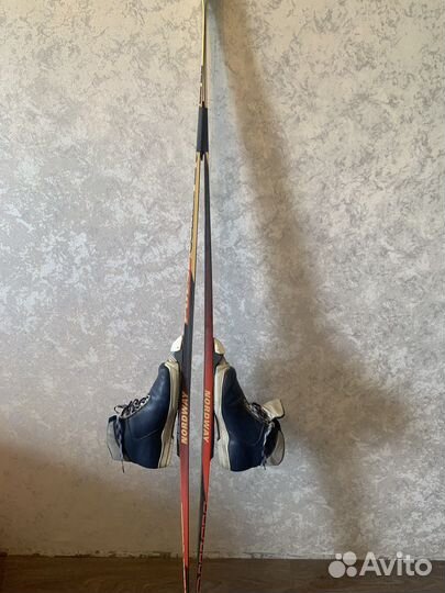 Беговые лыжи и ботинки