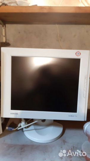 Монитор samsung