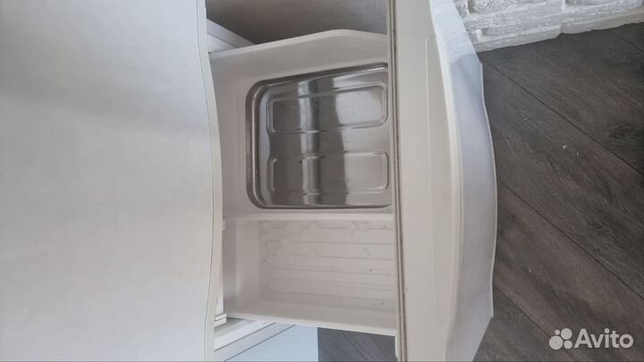 Холодильник Sharp