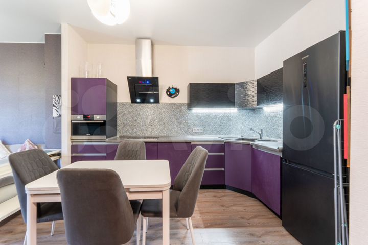 2-к. квартира, 57,1 м², 2/8 эт.