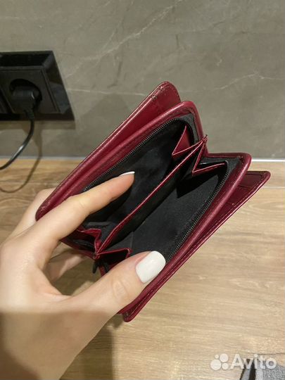 Новый кожаный кошелек