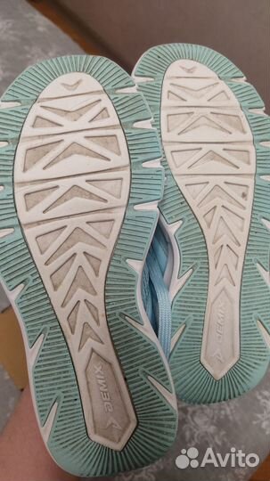 Кроссовки женские 36 размер
