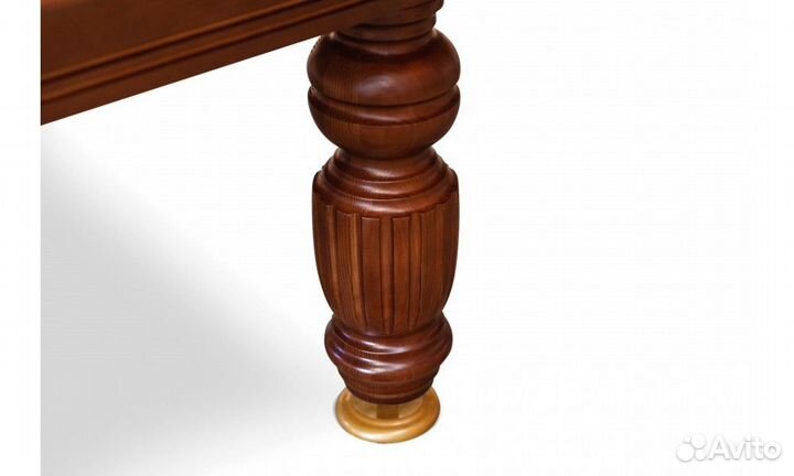 Стол для пирамиды 