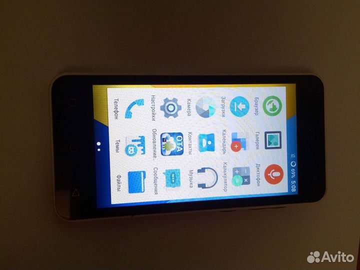 Micromax Q415, 8 ГБ