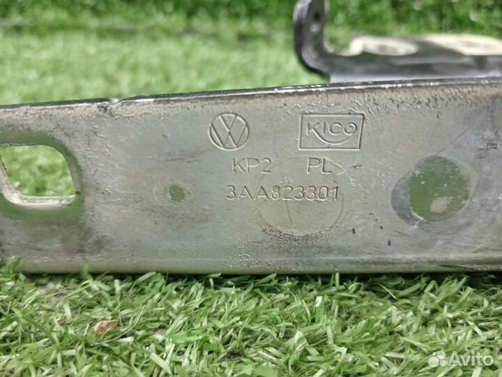 Петля капота левая Volkswagen Passat b7 Alltrack