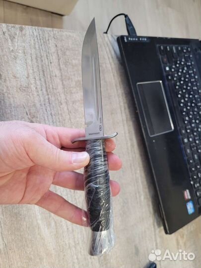 Нож 