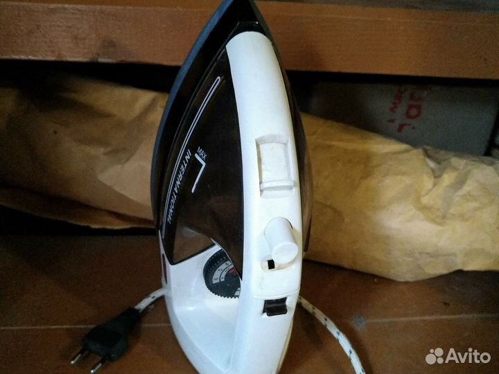 Утюг 1000Вт