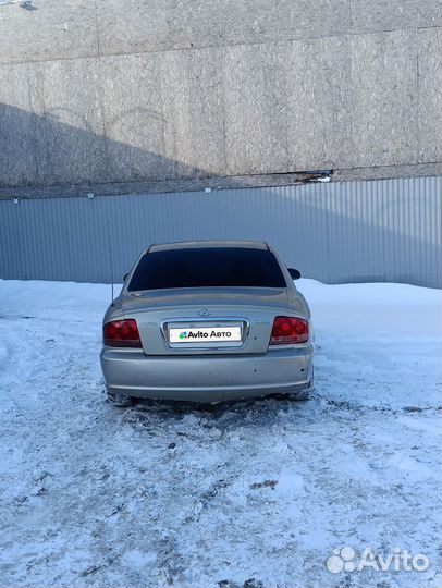 Hyundai Sonata 2.0 МТ, 2004, 350 000 км