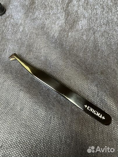 Пинцет Enigma