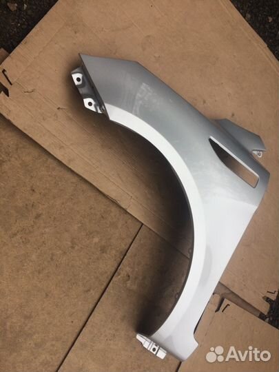 Крыло левое Kia Rio в цвет