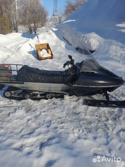 Продам снегоход рысь