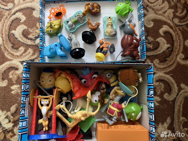 Игрушки из макдональдса, чупа чупс, несквик