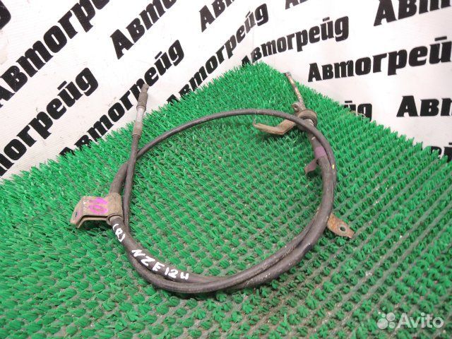 Тросик ручного тормоза правый Toyota Corolla