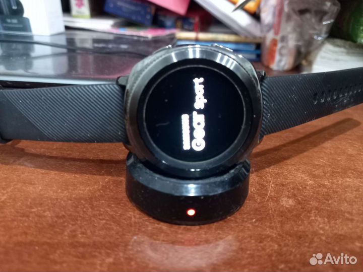 Смарт часы samsung gear sport