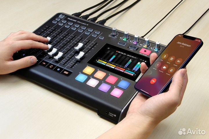 Подкаст станция Tascam MixCast 4
