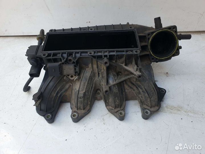 Впускной коллектор VAG 03F129711H