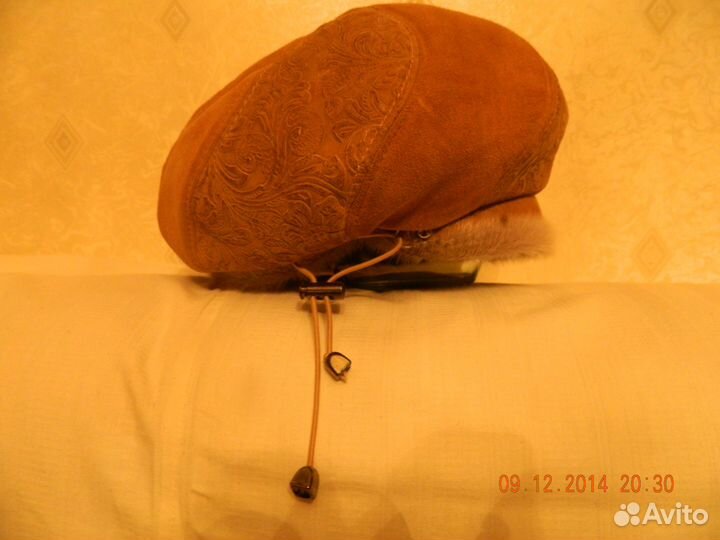Берет из натуральной замши