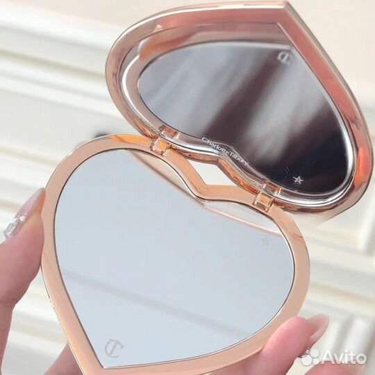 Charlotte Tilbury зеркало