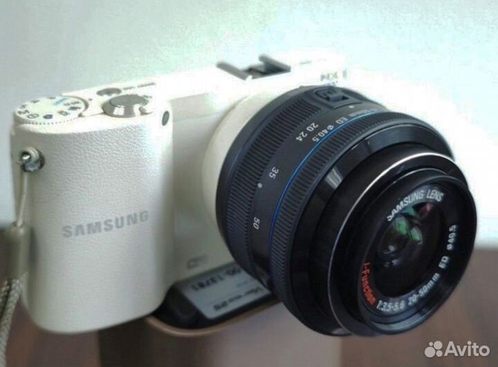 Samsung SMART Camera NX1000 Wi-Fi White