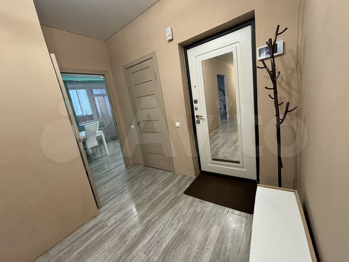 3-к. квартира, 94 м², 1/12 эт.