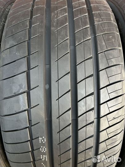 Kapsen RS26 Practical Max HP 275/40 R21 и 315/35 R21 107W