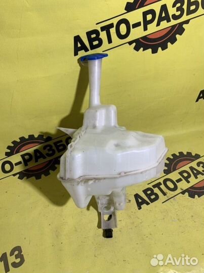 Бачок омывателя Hyundai Solaris