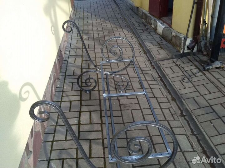 Лавочка садовая