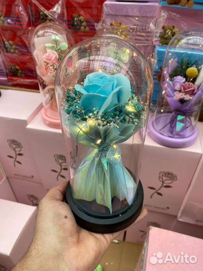 Вечная роза в колбе