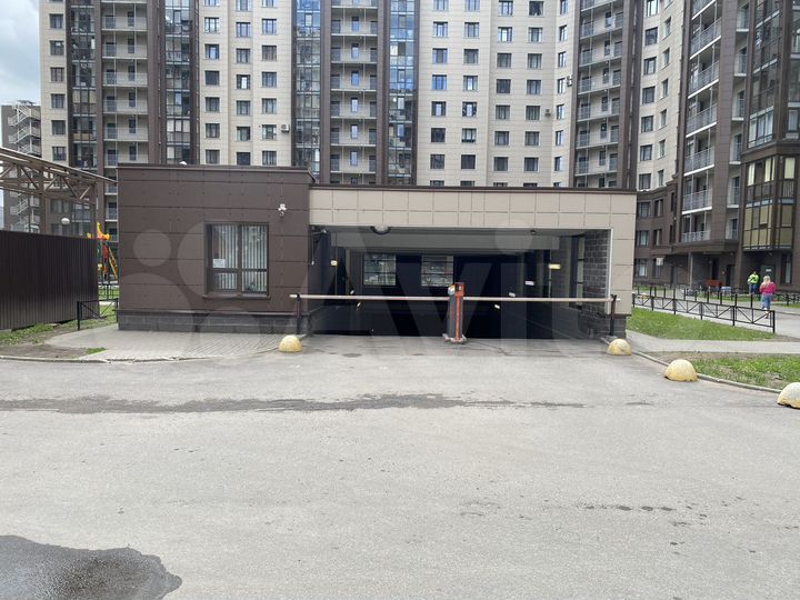 Машиноместо, 13 м²